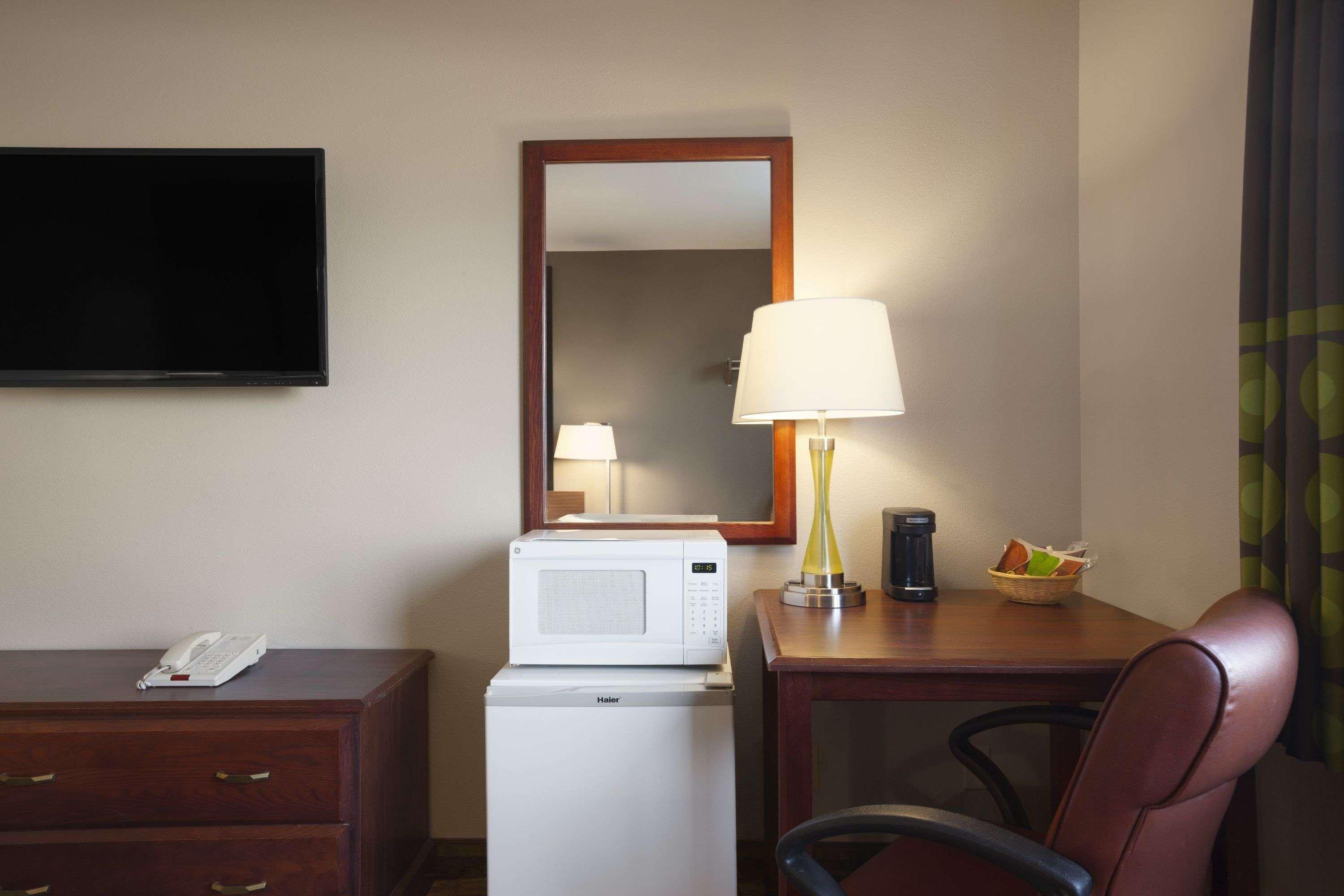 Super 8 By Wyndham Fremont Ne Motel Buitenkant foto