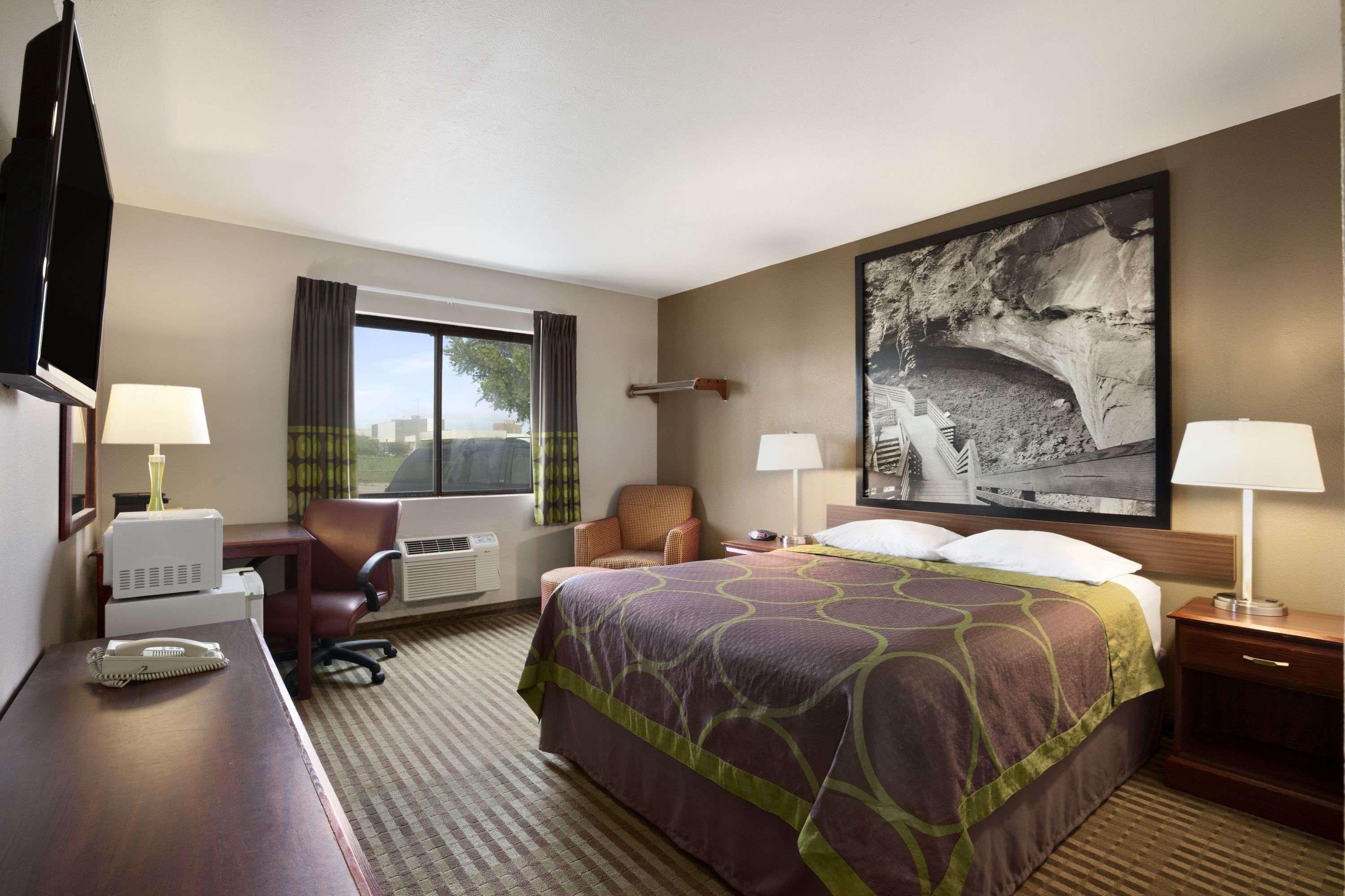 Super 8 By Wyndham Fremont Ne Motel Buitenkant foto