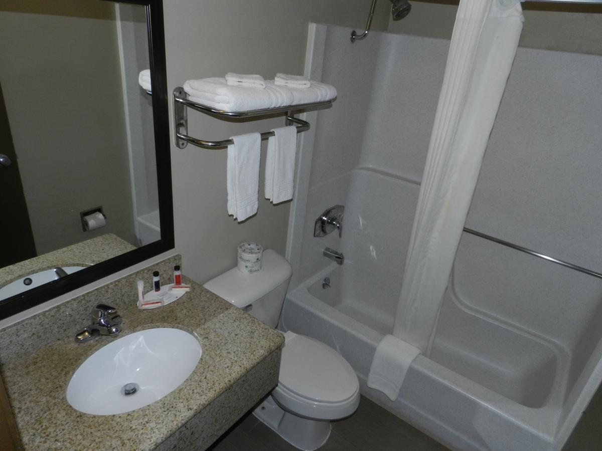 Super 8 By Wyndham Fremont Ne Motel Buitenkant foto