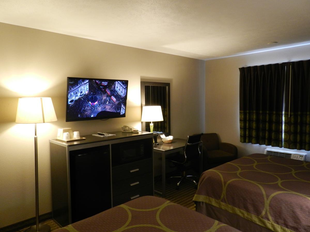 Super 8 By Wyndham Fremont Ne Motel Buitenkant foto